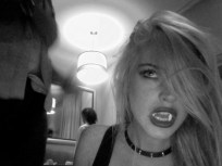 Lilo Bares Her Fangs as Vamp Vixen