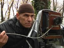 Decent Exposure: Photographer Offers Free Portraits to Unemployed