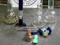 316,000 Bongs Land Someone on Customs' Naughty List
