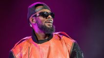 R. Kelly Accused of Brainwashing Women in 