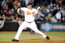 Dodgers Trade For Reliever, May Not Get Halladay Now