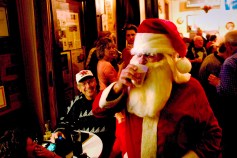 Santa Does Santa (Monica); Leads Pub Crawl