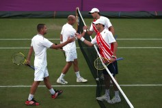 Bryan Brothers Advance to Quarterfinals