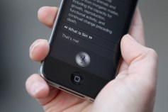 iPhone 4 Siri Hack Warning!