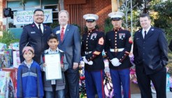 Fritz’s Holiday Lights Bus Visits Sumner Elementary to Celebrate Toys for Tots Campaign