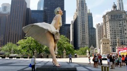 Marilyn Monroe Comes to California