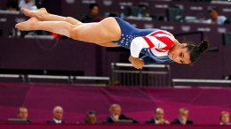 Raisman Wins Gold on Floor