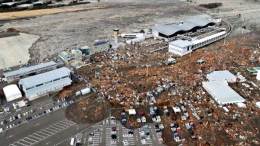 Pilot Gets Birds-Eye View of Quake, Tsunami