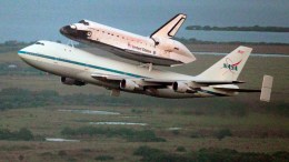 Endeavour Begins Journey to Los Angeles
