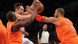 Lakers Take Winning Streak on Road to Denver