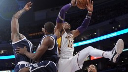 Dwight Amazed at Free-Throw Support From Fans