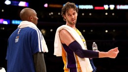 Kobe, Lakers Beat Nets But Gasol Injured