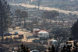 Residents Return for Belongings at Fire-Ravaged Mobile Home Park 