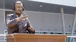 The Greatest Voice in Lakers History