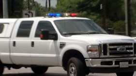 Bank Robbers Run Onto 101 Freeway