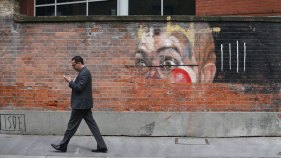 Nearly 1 in 3 Are Distracted While Walking: Study