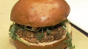 Weekend Dining: Ahi Tuna Burger