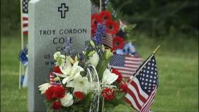 Volunteers Needed to Adorn Soldiers' Graves With Flags