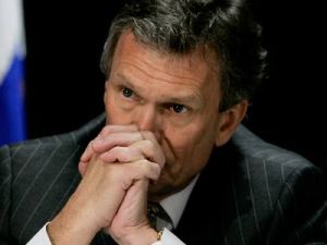 Campaign promises are for suckers. Obama appoints healthcare lobbyist Tom Daschle as Sec. of HHS.
