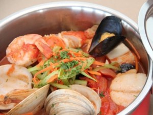 Queen Mary Wraps Updates with a Bowl of Chowder
