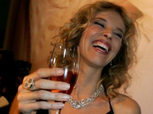 8/21: Vintage Shopping and Vino