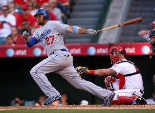 Dodger Bats Remain Quiet, Team Loses Another