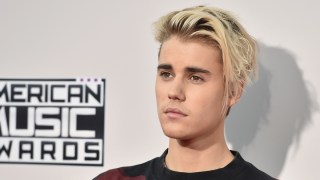 Houston Man Sues Justin Bieber, Says Star Smashed His Phone