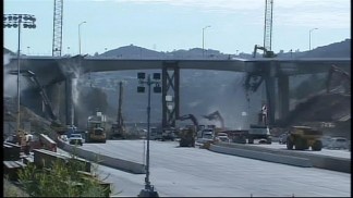 CarmageddonCam: Huge Bridge Chunk Falls