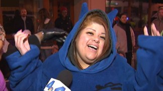 Fans Eagerly Await Start of Rose Parade
