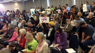 Standing Room-Only for Seismic Meeting