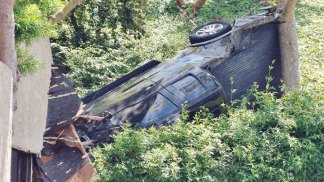 South Bay Police Pursuit Ends in Crash