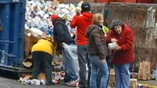 Sandy-Starved New Yorkers Dumpster Dive