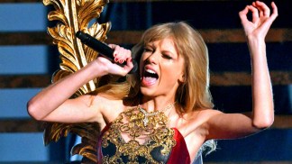 Photos From the 2012 AMAs