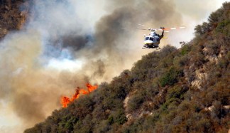 Crews Launch Aerial Attack on Williams Fire