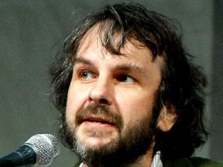 Peter Jackson Talks About "District 9" & "The Hobbit"