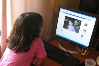 Teens on Facebook More Than Twitter