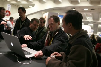 Apple Pulls MacBook Prototype from eBay