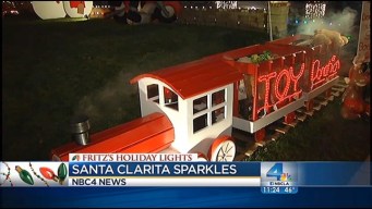 Fritz's Holiday Lights: Legendary Wakefield Court