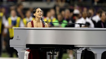 Keys Sings National Anthem on Piano at Super Bowl