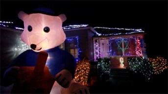 Fritz's Holiday Lights: Hanukkah Display Brightens Holidays For 5-Year-Old Cancer Patient