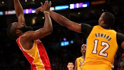 Dwight Howard Leads Lakers To Defense