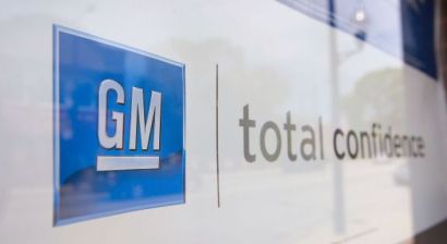 GM CEO Fritz Henderson may have to restructure the company under bankruptcy protection, after bondholders balked at settlement offer.