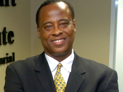 Dr. Conrad Murray owed a total of at least $780,000 in judgments against him and his medical practice, outstanding mortgage payments on his house, delinquent student loans, child support and credit ca Dr. Conrad Murray owed a total of at least $780,000 in judgments against him and his medical practice, outstanding mortgage payments on his house, delinquent student loans, child support and credit ca