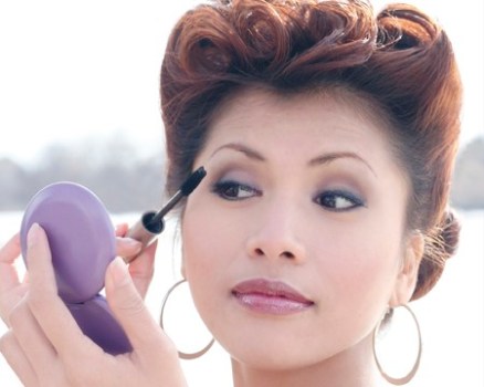 Book Helps You Vintage Up Your Look