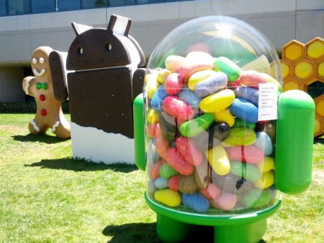 Apple, Android Users Like Default Browsers