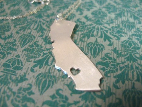 I heart California Necklace