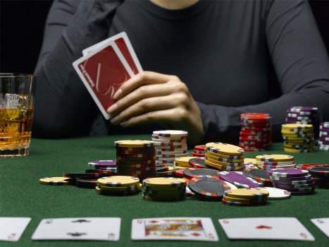 Ads Spark Renewed Interest in Online Poker