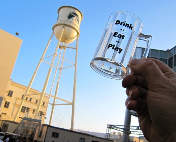 Drink, Eat, Play: Mug Shots