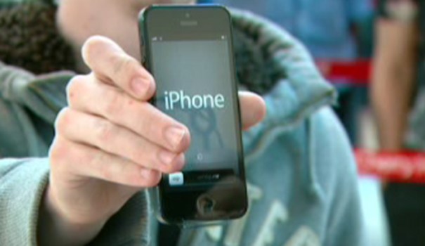 Apple to Create Cheap Plastic Phones