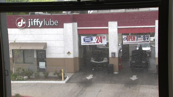 Auto Shop Investigation: Which Mechanics Do You Trust?